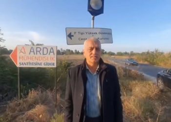 Gergerlioğlu: Cezaevindeki anneler, emekleyen bebeklerin dizleri zarar görmesin diye yetişkin çorabı giydiriyor