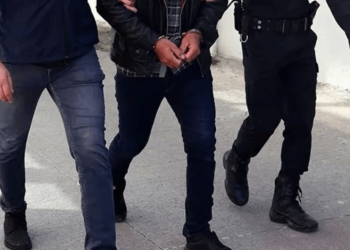 HDP İzmir İl Eş Başkanları gözaltına alındı