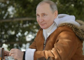 Haber Kremlin’den: Putin kalp krizi geçirdi, kalbi durdu iddiası!