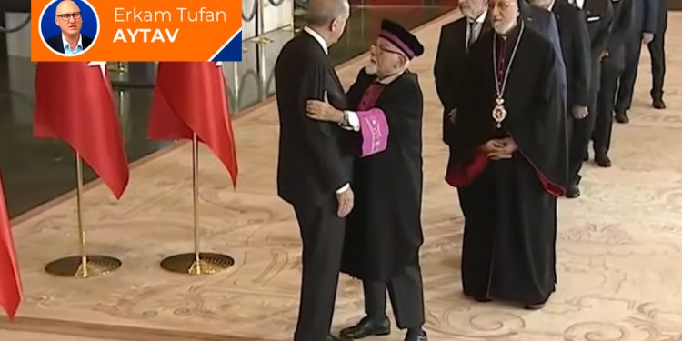 Hamambaşı sarıldı, Erdoğan soğuk davrandı; tarihi fırsat kaçtı