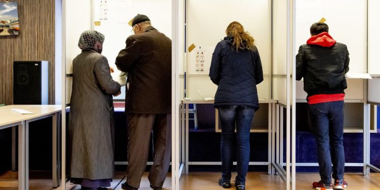 Hollanda’da kritik milletvekili seçimi 22 Kasım’da