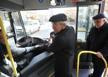 İETT’den 65 yaş üstünü rahatlatan açıklama: Ücretsiz taşımaya devam edeceğiz