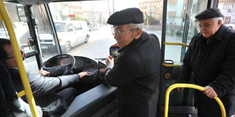 İETT’den 65 yaş üstünü rahatlatan açıklama: Ücretsiz taşımaya devam edeceğiz