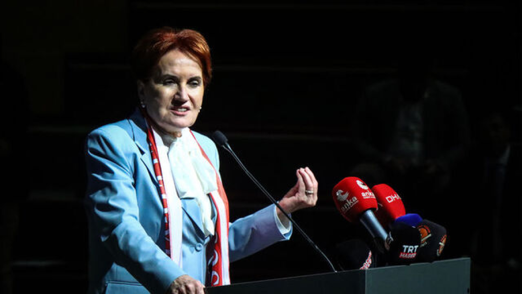 İYİ Parti lideri Meral Akşener'den 'manidar' mesaj: Birileri gibi koltuk döşemesi eskitmedik