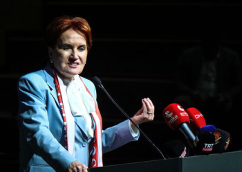 İYİ Parti lideri Meral Akşener'den 'manidar' mesaj: Birileri gibi koltuk döşemesi eskitmedik