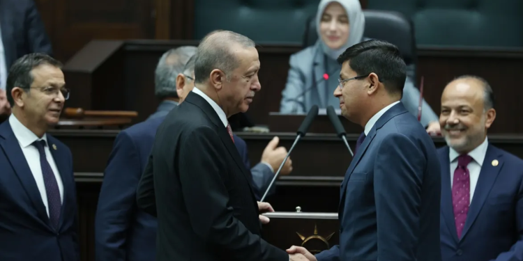 İYİ Parti'den AKP'ye geçmesi de kurtarmadı: Ali Yerlikaya’dan AKP’li başkanının yargılanmasına onay