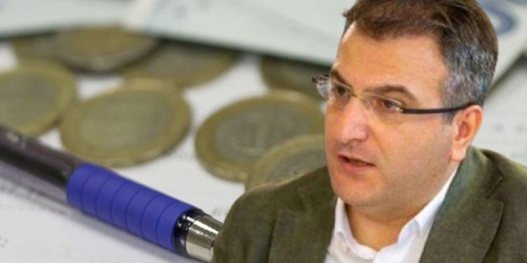 İktidara yakın Cem Küçük'ten 'vergi' zammı açıklaması: Faturalar kabaracak!