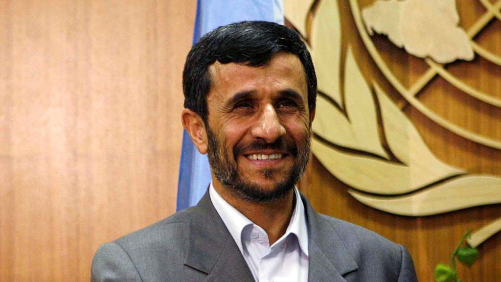 İran'da eski Cumhurbaşkanı Ahmedinejad'ın ülke dışına çıkışına izin verilmedi