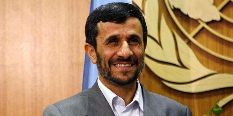 İran'da eski Cumhurbaşkanı Ahmedinejad'ın ülke dışına çıkışına izin verilmedi