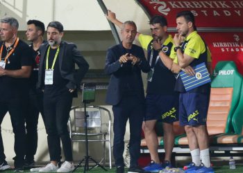 İsmail Kartal'dan stoperde sürpriz alternatif