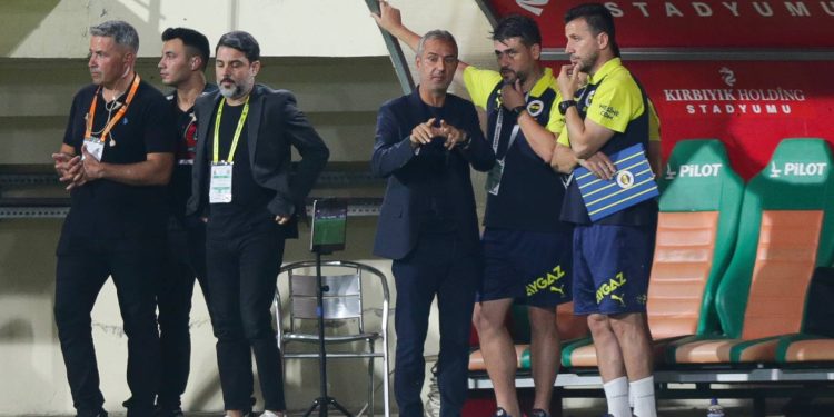 İsmail Kartal'dan stoperde sürpriz alternatif