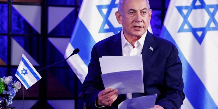 İsrail Başbakanı Netanyahu'ya 'delilleri yok etme' suçlaması