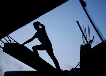 İsrail, Gazzelilerin tahliyesi için iki 'güvenli' güzergah açıkladı:  'Üst düzey Hamas komutanı öldürüldü'