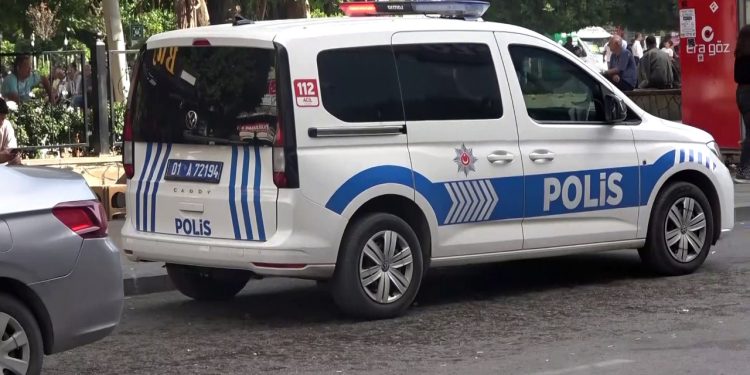 İsrail'i protesto etmek için fast food restoranında çalışan kişiyi bıçakladı! "Yemeğinizde bebek kanı var”