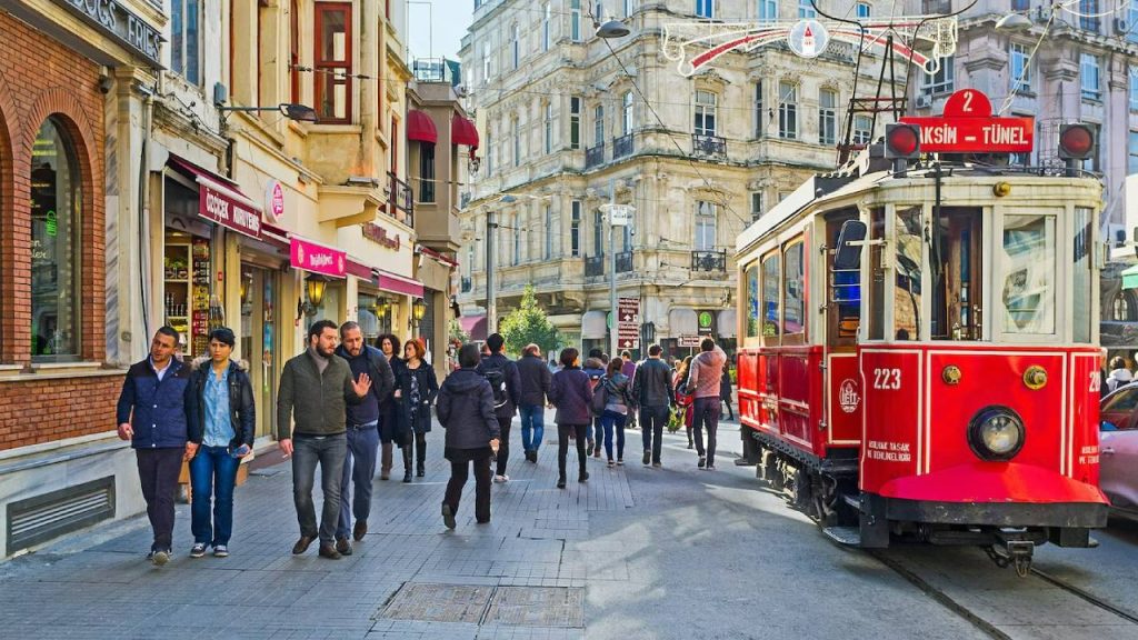 İstanbul artık bize yabancı: 2.2 milyon kişi diğer şehirlere göç etti