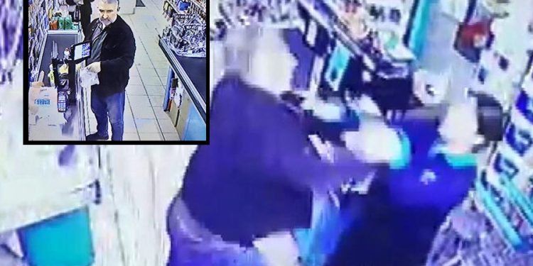 İstanbul’da bir müşteri marketteki kasiyer kadını öldüresiye yumrukladı