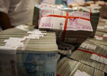 İstanbul’da nakitle ev almak için 27 kilo 200 liralık banknot taşımak gerekiyor
