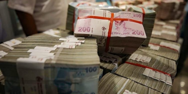 İstanbul’da nakitle ev almak için 27 kilo 200 liralık banknot taşımak gerekiyor