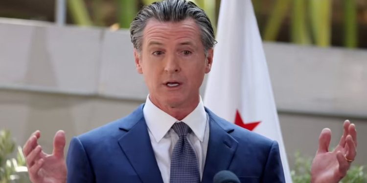 Kaliforniya Valisi grevcilere işsizlik maaşı ödenmesini veto etti