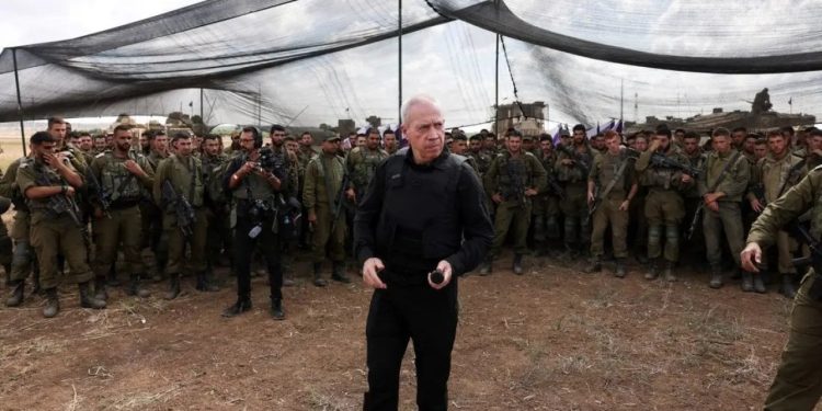 Kara harekatı yaklaşıyor: İsrail Savunma Bakanı'ndan piyadelere "Yakında emir gelecek" açıklaması