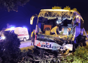 Kayseri'de yolcu otobüsü kontrolden çıktı: 16 yaralı