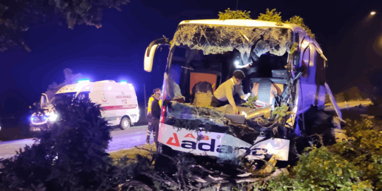 Kayseri'de yolcu otobüsü kontrolden çıktı: 16 yaralı