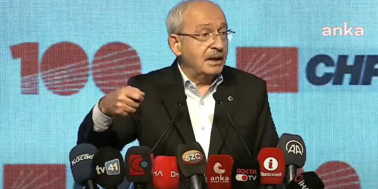 Kılıçdaroğlu: Delege sistemi kalkacak, gelsin üyeler seçsin | "Kim parti aleyhine konuşursa, partiyi tartışılır hale getirirse onu partiden ayıracağım"
