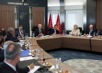 Kılıçdaroğlu milletvekillerine talimatı verdi: 'Herkes kendi bölgesinde çalışmaya başlasın'