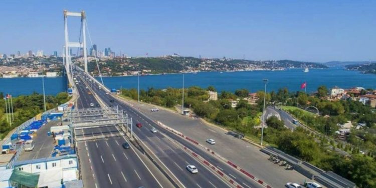 Köprü ve otoyol zammında hükümetten geri adım: Fahrettin Altun'dan açıklama