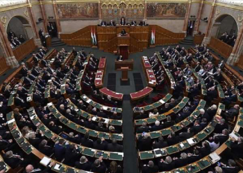 Macaristan'dan İsveç'e kötü haber: Oylama ertelendi