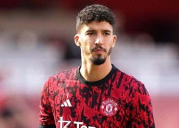 Manchester United'da Altay Bayındır'a kötü haber!