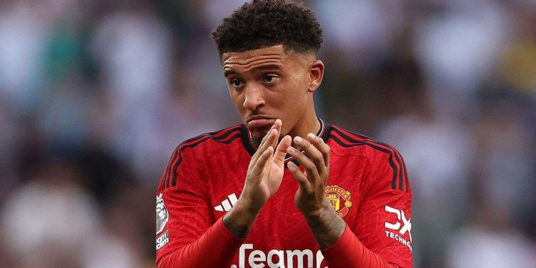 Manchester United'da işler karıştı: Kadro dışı bırakılan yıldıza iletişim ve yemek yasağı!