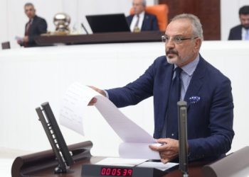 Meclis kürsüsünde Cumhuriyet’in ‘yüzyıllık  faturasını’ açtı