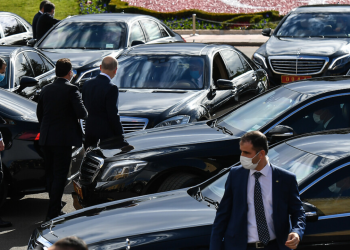 Meclis’e araçla girişe sınırlama