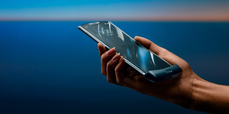 Mesai arkadaşlarıyla WhatsApp grubu kurdu, işinden ve tazminatından oldu