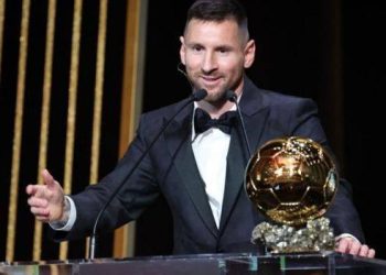 Messi Altın Top ödülünü sekizinci defa kırarak rekorunu geliştirdi