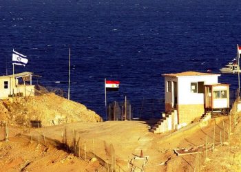 Mısır'ın turistik Taba ve Nuveyba kentlerine kaynağı belirsiz füze saldırısı: Altı yaralı