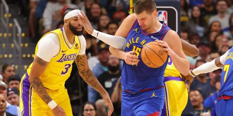 NBA'de son şampiyon Nuggets, sezona Lakers galibiyetiyle başladı