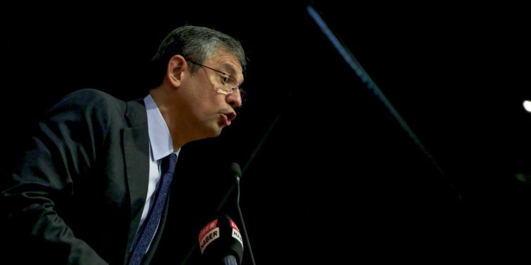 Özgür Özel: 'Bütün ölçümler CHP'li üyelerin yüzde 85 oranında değişim talep ettiğini söylüyor'