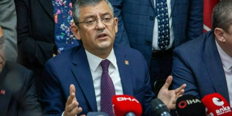 Özgür Özel: 'Katil, üniversite öğrencileri için maksatlı olarak yurt yapmayanlardır'