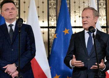 Polonya'da muhalefetten 'iktidarı almaya hazırız' mesajı