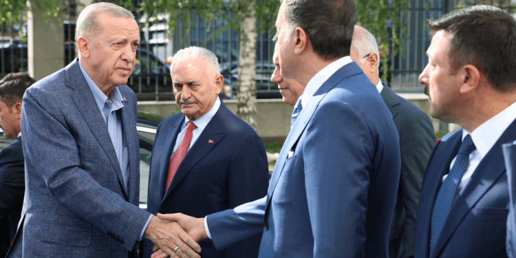 Programları iptal edilmişti... Erdoğan AKP Genel Merkezi'ne gitti