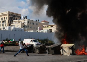 Ramallah Gazze için ayakta: İsrail güçleri iki Filistinliyi öldürdü