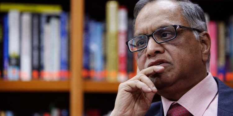 Rishi Sunak'ın kayınpederinin 'haftada 70 saat çalışma' çıkışına tepki: 'Gençleri orak çekiç almaya zorlama'