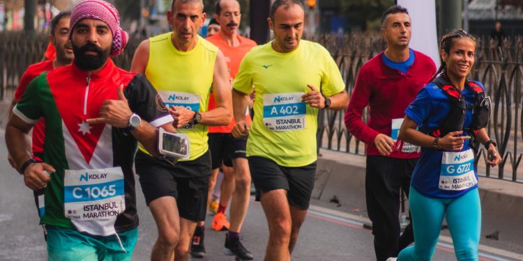 Sağlıklı atıştırmalık markası, İstanbul Maratonu’na sponsor oldu
