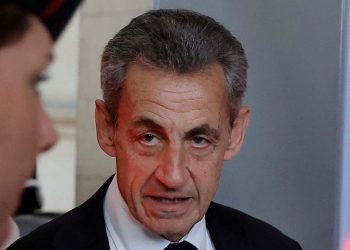 Sarkozy'e yeni soruşturma: 'Libya fonları' davasında tanığa baskı yapmakla suçlanıyor