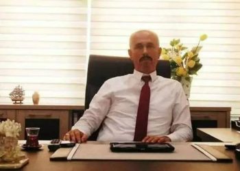 Skandal! İlçe milli eğitim müdürü, Menzil'e bağlılığını sosyal medyada ilan etti