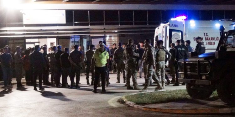 Suriye’de TSK üssüne saldırı: 8 yaralı