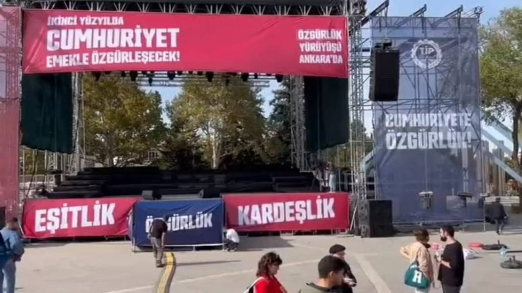 TİP'ten Ankara'da Cumhuriyet'e Özgürlük mitingi; Erkan Baş, Anıt Park'a geldi