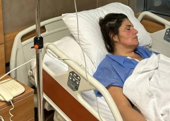 TRT muhabiri Elif Akkuş hastanede: 'Gözaltı kararı bile yok, hastane odasının önünde polis nöbet tutuyor'